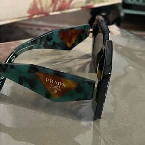 Original Prada sunglasses like new